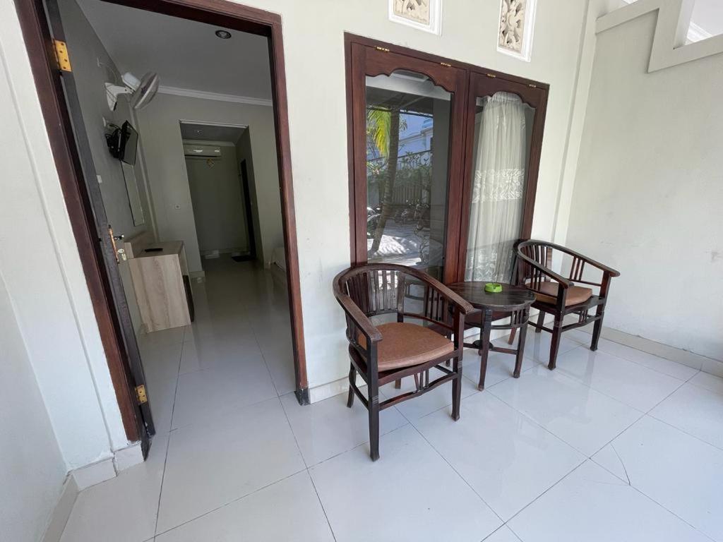 Palm Garden Kuta Hotel กูตา ภายนอก รูปภาพ