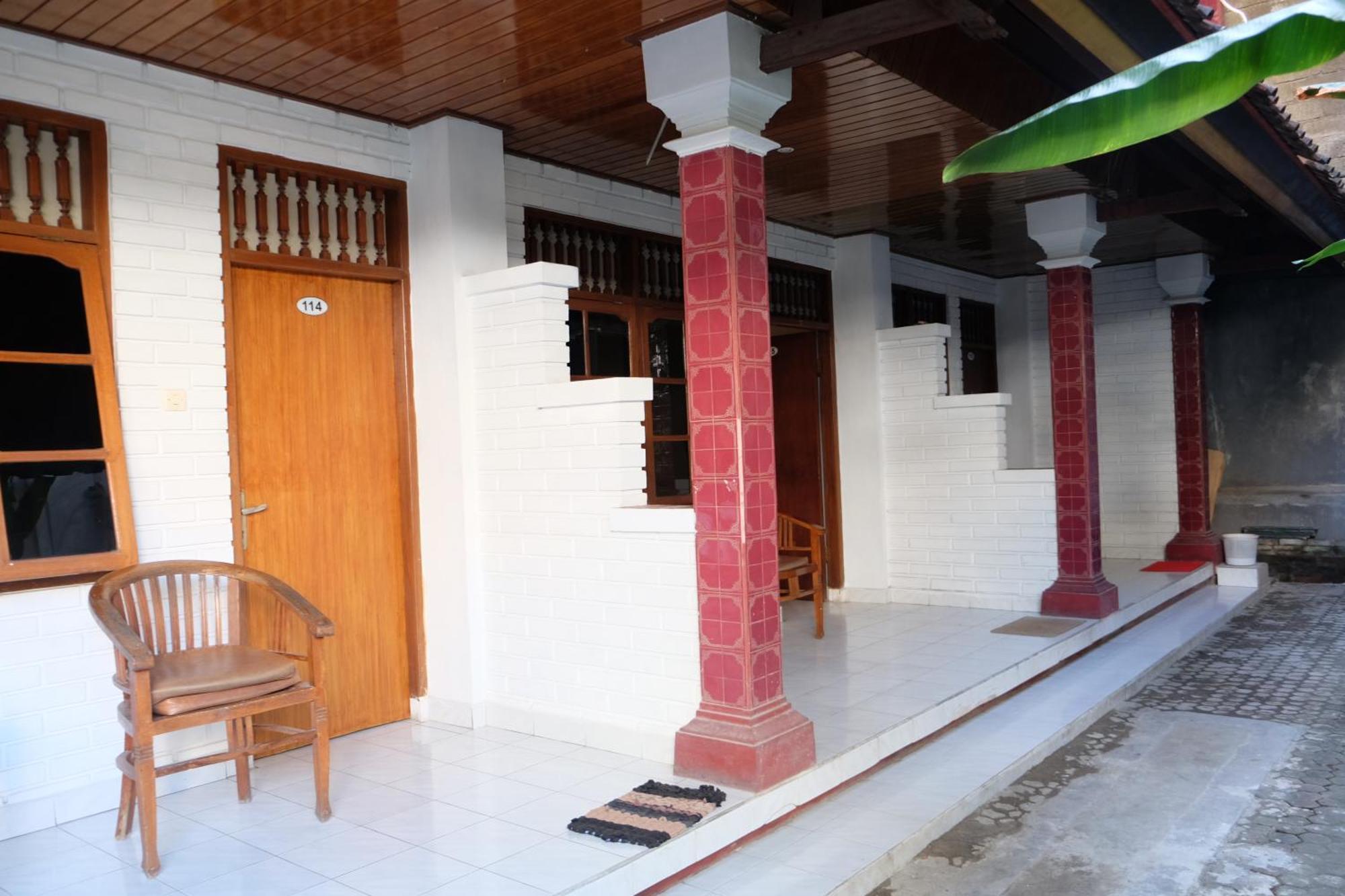 Palm Garden Kuta Hotel กูตา ภายนอก รูปภาพ